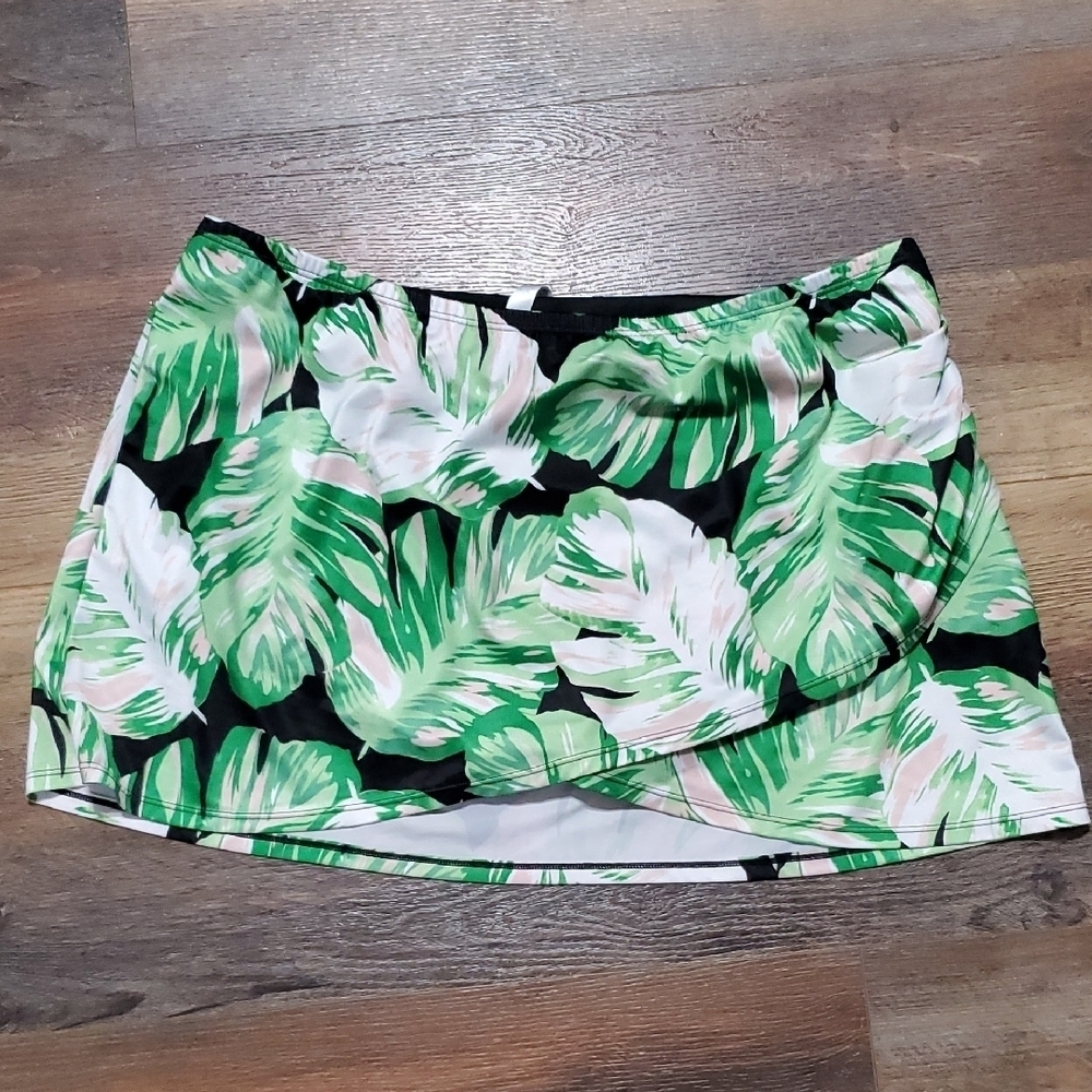 Cacique Green and White Swim Skirt with Tropical Flair